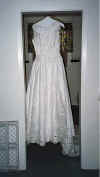 dress.jpg (50758 bytes)